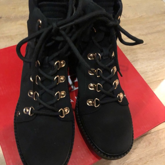 Guess boots Women - Picture 2 of 5